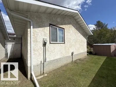 Interior photo 3 of 18 LATIMER PL