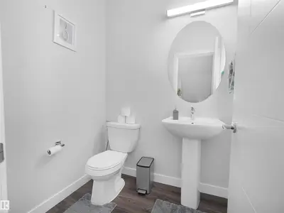 Interior photo 4 of #39 1051 GRAYDON HILL BV SW