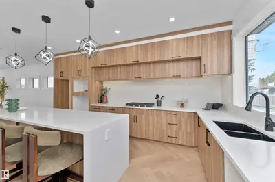 Interior photo 4 of 9624 86 ST NW