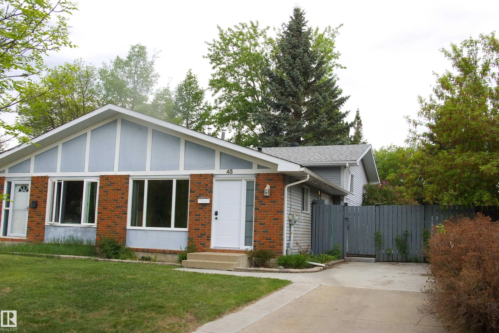 45 WALDEN CR, St. Albert - 4 bedroom Duplex for sale