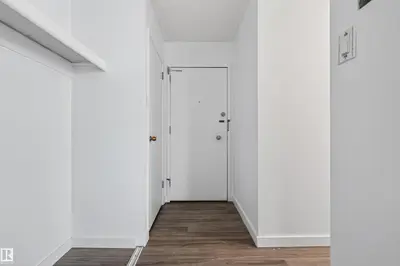 Interior photo 1 of #1007 9930 113 ST NW