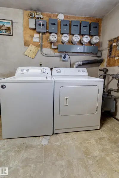 Interior photo 4 of 9749 88 AV NW