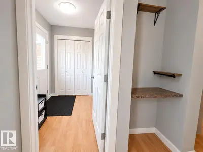 Interior photo 4 of 105 KEYSTONE CR