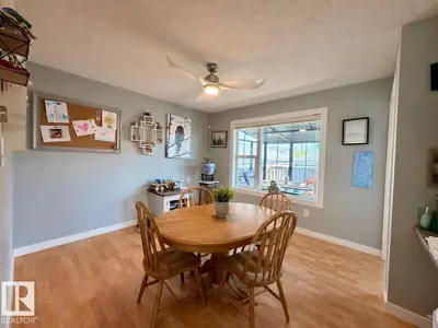 Interior photo 2 of 105 KEYSTONE CR