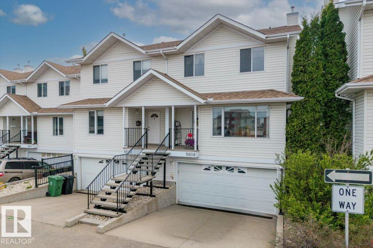 9808 108A, Fort Saskatchewan - 3 bedroom Duplex for sale