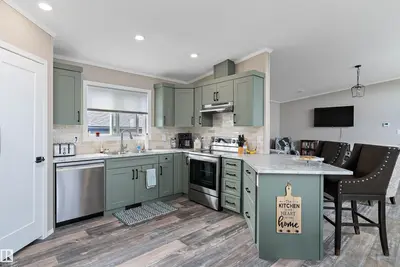 Interior photo 4 of 86 Meadowview RD
