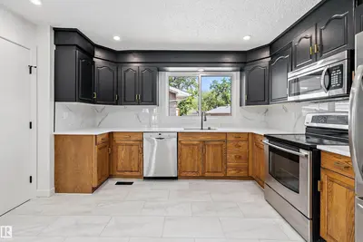 Interior photo 2 of 22 HURON DR