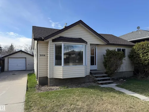 5016 53 ST, Barrhead - $189,000