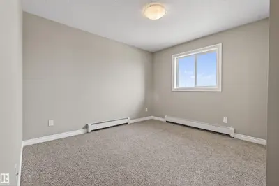 Interior photo 4 of 