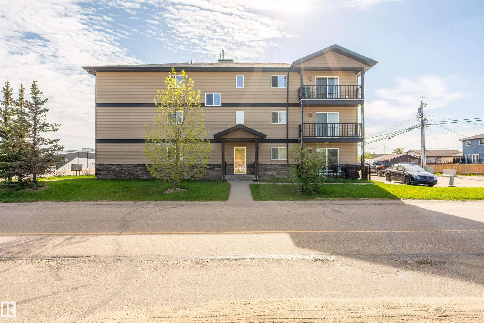 , Bonnyville Town - 3 bedroom Apartment for sale