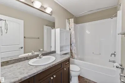 Interior photo 2 of 