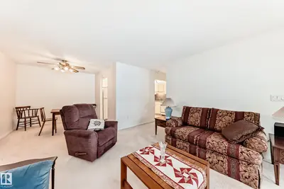 Interior photo 3 of 