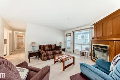Interior photo 1 of 