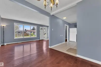 Interior photo 3 of 132 WOODVALE RD W NW