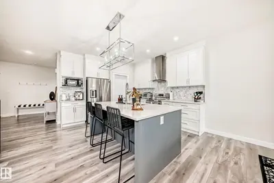 Interior photo 3 of 589 BOULDER WD