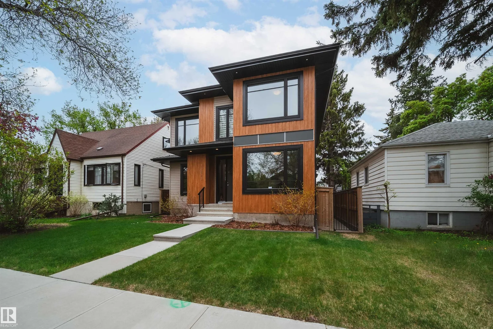 10823 67 AV NW, Edmonton - 4 bedroom Detached Single Family for sale