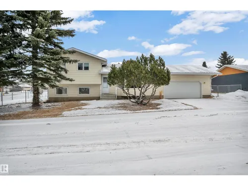 39 WOODSTOCK DR, Sherwood Park - $450,000