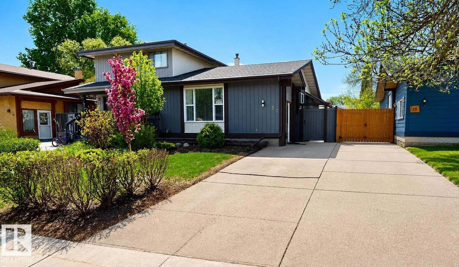 37 WOODBINE CT, Sherwood Park - 2 bedroom Detached Single Family for sale