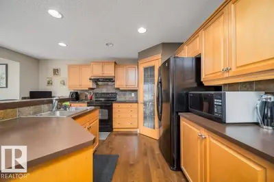 Interior photo 2 of 2577 HANNA CR NW