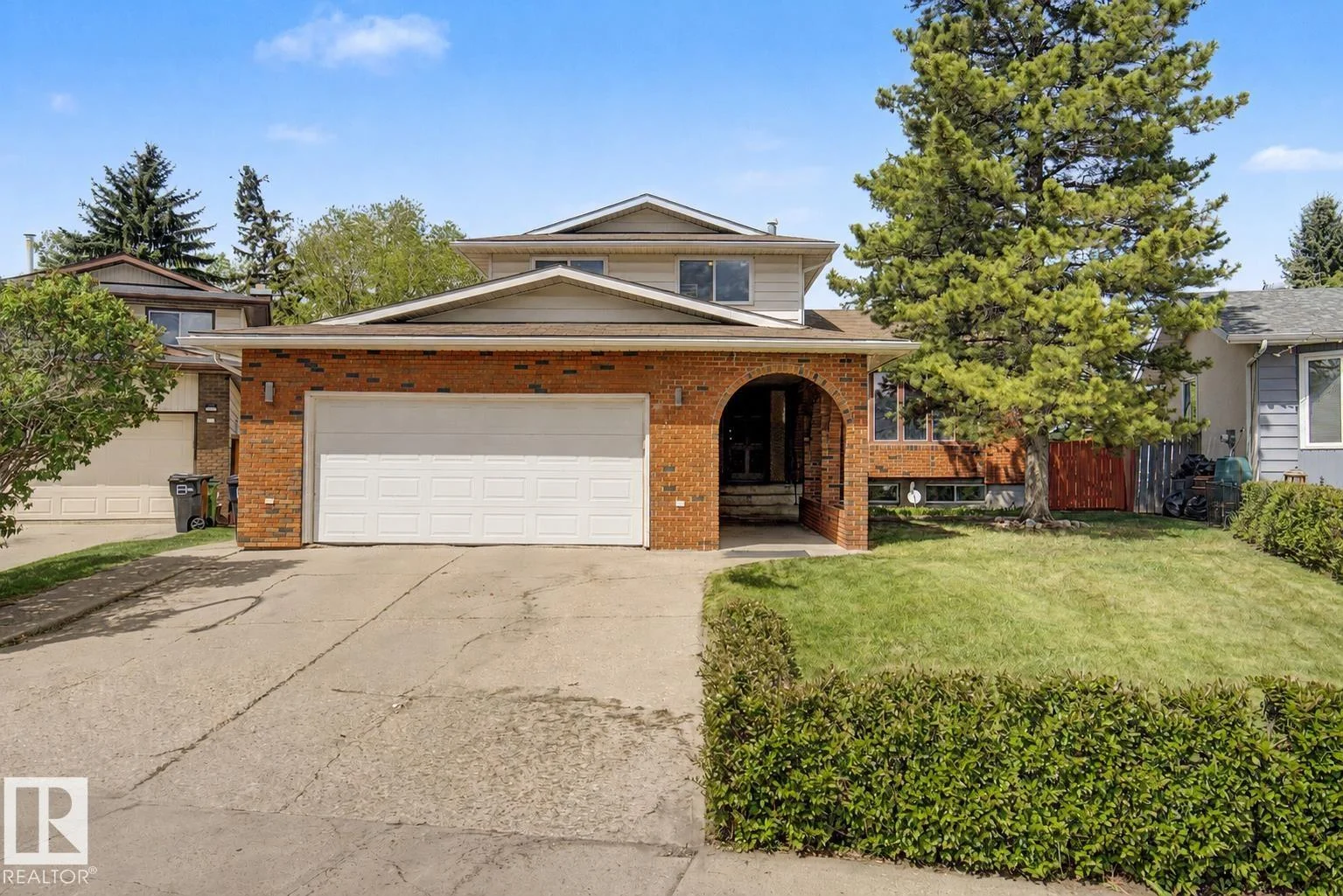 2068 45 ST NW, Edmonton - 6 bedroom Detached Single Family for sale