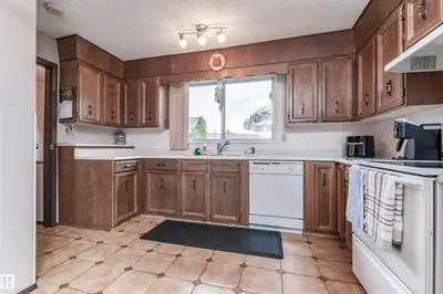 Interior photo 2 of 15811 119 ST NW