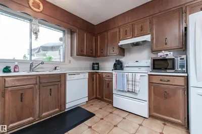 Interior photo 3 of 15811 119 ST NW