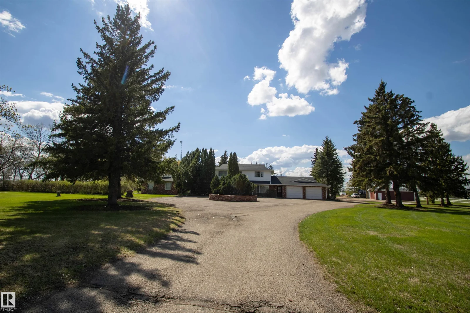 58124 Secondary 881, Rural St. Paul County - 4 bedroom Detached Single Family for sale
