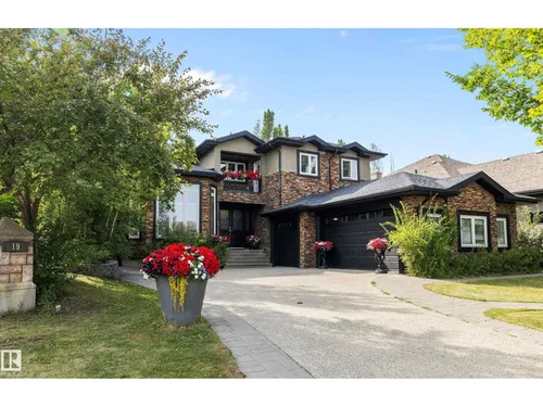 19 OAK POINT, St. Albert - $979,000