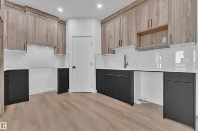 Interior photo 2 of 3606 39 AV