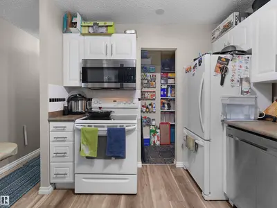 Interior photo 4 of 1102 Saddleback RD NW