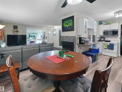 Interior photo 2 of 1102 Saddleback RD NW