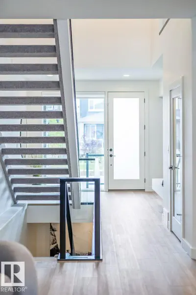 Interior photo 1 of 6237 KING VISTA VS SW