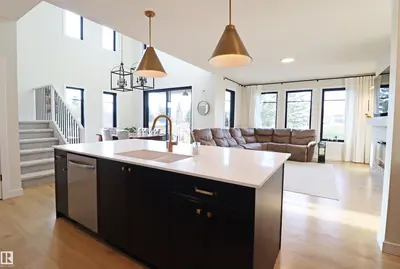 Interior photo 1 of 100 GRAYBRIAR DR