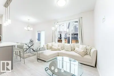 Interior photo 2 of #37 603 Orchards BV SW