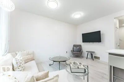 Interior photo 3 of #37 603 Orchards BV SW