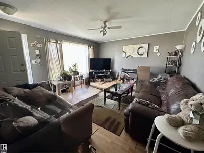 Interior photo 4 of 5001 PARKVIEW CR