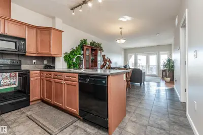 Interior photo 1 of #439 300 Palisades WY
