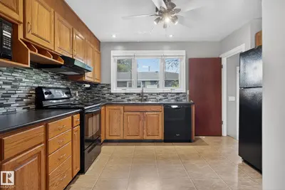 Interior photo 3 of 21 CYPRESS AV