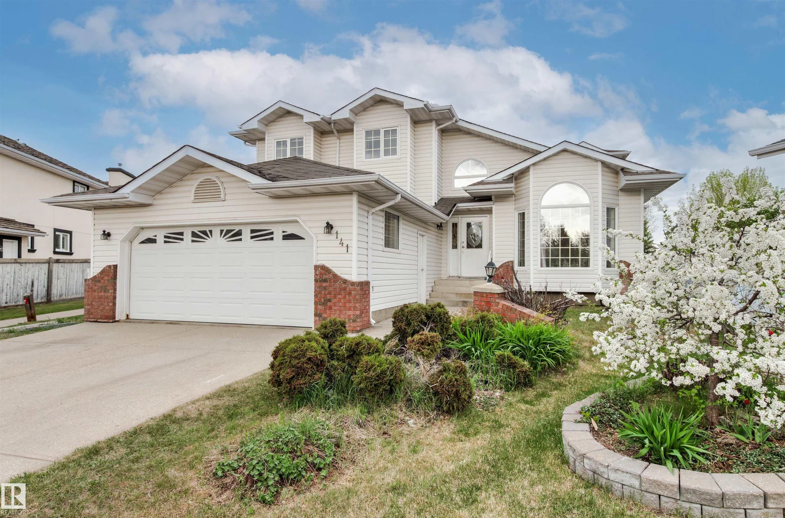 141 KULAWY DR N NW, Edmonton - 5 bedroom Detached Single Family for sale