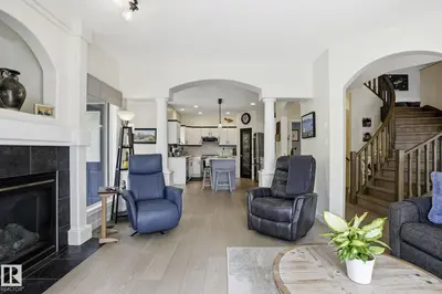 Interior photo 3 of 204 SHEPPARD CO SW