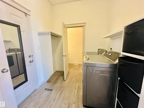 4811 152 AV NW, Edmonton - $519,000