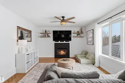 Interior photo 4 of 4847 152 AV NW