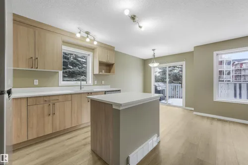 #33 4020 21 ST NW, Edmonton - $349,900