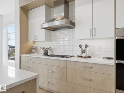 Interior photo 1 of 1558 HOWES PL SW