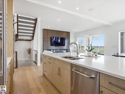Interior photo 2 of 1558 HOWES PL SW