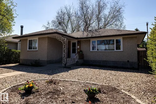 5703 106 AV NW, Edmonton - $415,000
