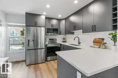 Interior photo 2 of 65 GREENFIELD ES