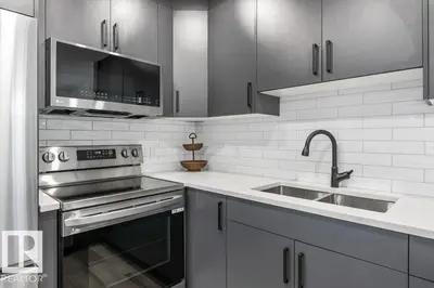 Interior photo 1 of 65 GREENFIELD ES
