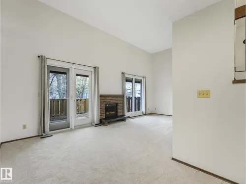 33 GLAEWYN, St. Albert - $315,000