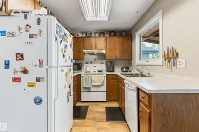Interior photo 4 of 1736 36 ST NW